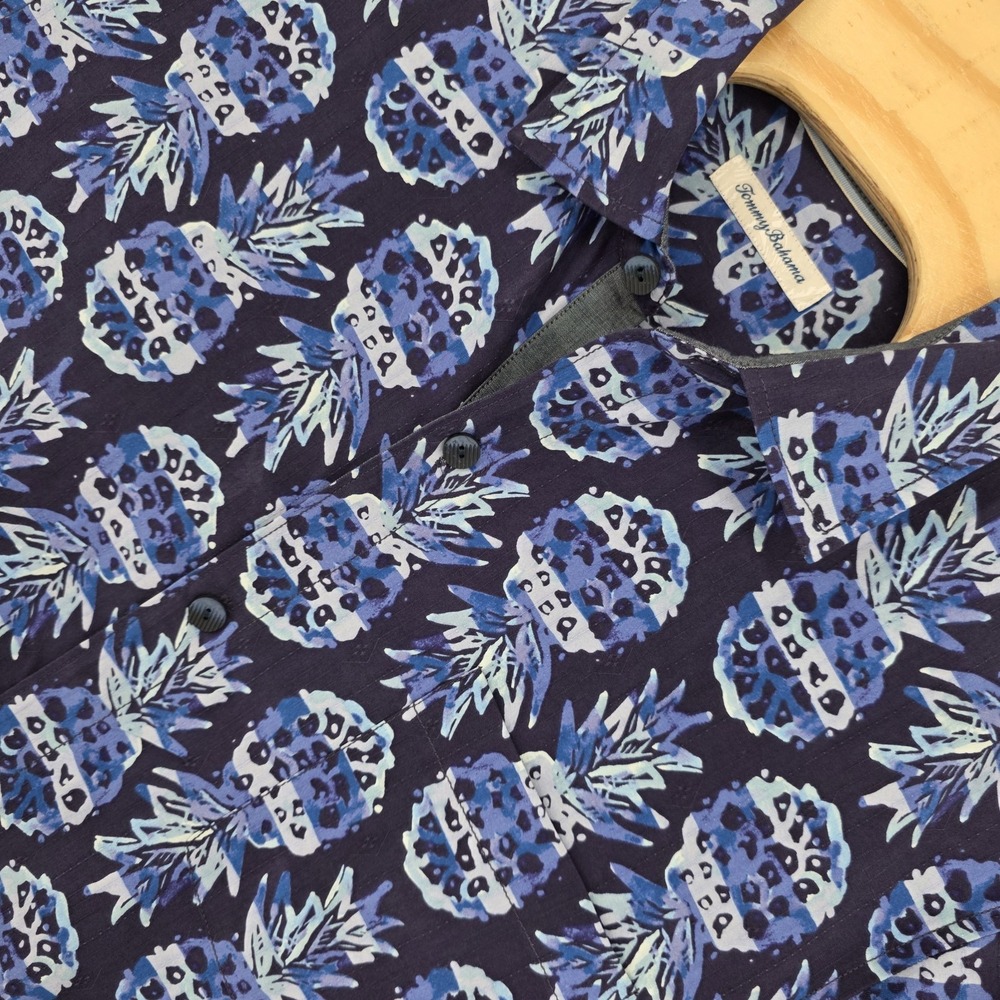 Tommy Bahama 100% Silk Pineapple Camp Shirt Blue Island Hawaiian Men XL Cruise